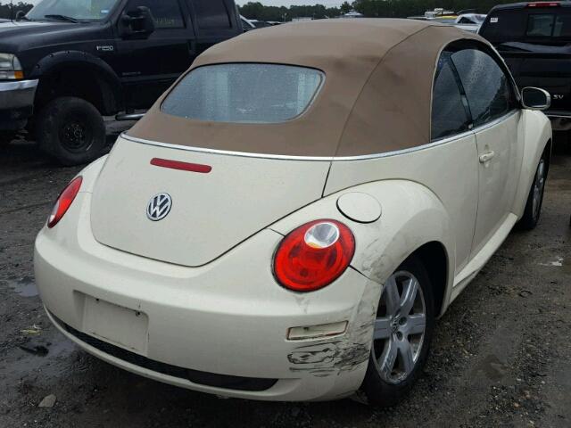 3VWPF31Y87M421584 - 2007 VOLKSWAGEN NEW BEETLE CREAM photo 4