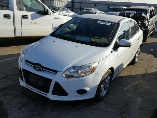 1FADP3F27DL309756 - 2013 FORD FOCUS SE WHITE photo 2