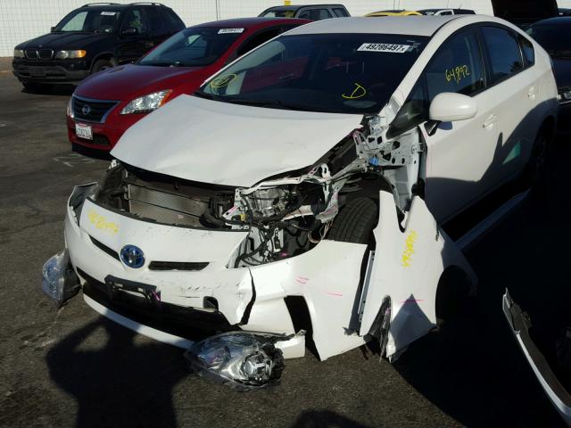 JTDKN3DUXD5697145 - 2013 TOYOTA PRIUS WHITE photo 2