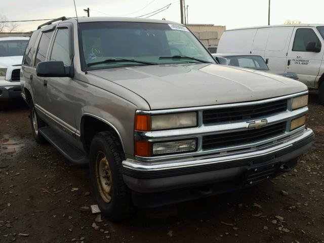 1GNEK13R3XJ440709 - 1999 CHEVROLET TAHOE K150 SILVER photo 1