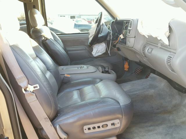 1GNEK13R2YR172738 - 2000 CHEVROLET TAHOE K150 TAN photo 5