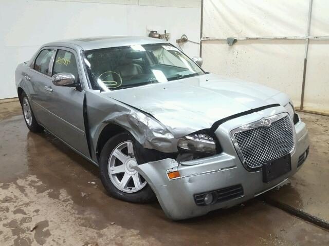 2C3JA53G55H538918 - 2005 CHRYSLER 300 TOURIN SILVER photo 1