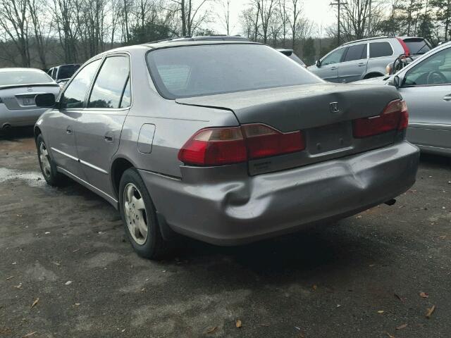 1HGCG5664YA111904 - 2000 HONDA ACCORD EX SILVER photo 3