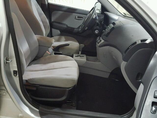 KMHDU46D78U414268 - 2008 HYUNDAI ELANTRA GL SILVER photo 5