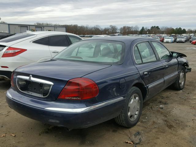 1LNHM97V52Y640542 - 2002 LINCOLN CONTINENTA BLUE photo 4