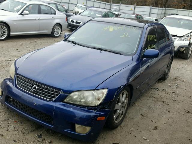 JTHBD182710031836 - 2001 LEXUS IS 300 BLUE photo 2