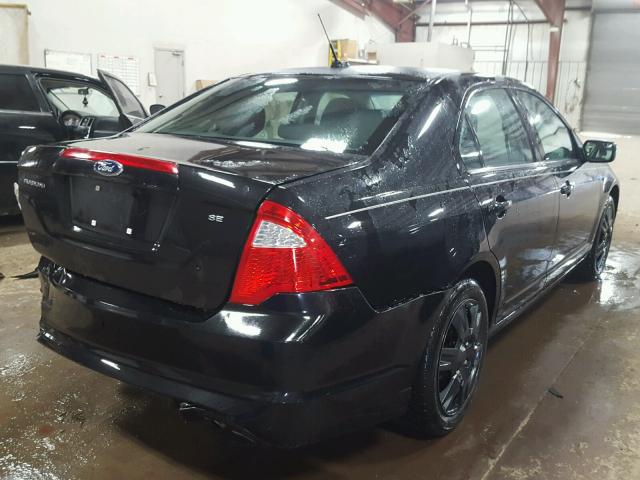 3FAHP0HA2BR200818 - 2011 FORD FUSION SE BLACK photo 4