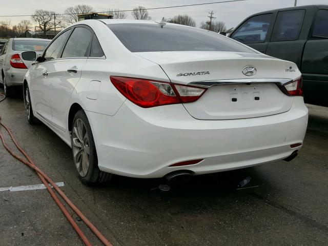 5NPEC4AB8CH394181 - 2012 HYUNDAI SONATA SE WHITE photo 3