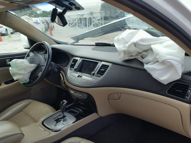 KMHGC4DE1AU076075 - 2010 HYUNDAI GENESIS 3. WHITE photo 9