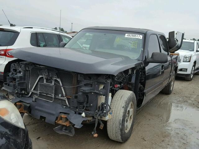 2GCEC13T451357427 - 2005 CHEVROLET SILVERADO BLACK photo 2