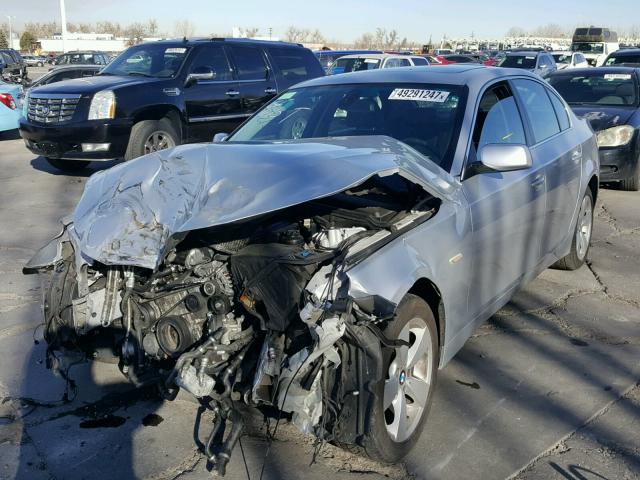 WBANF73527CU26234 - 2007 BMW 530 XI SILVER photo 2