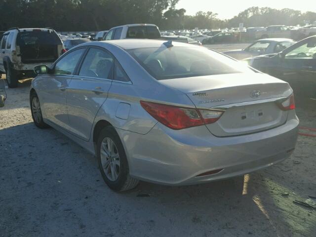 5NPEB4AC6DH673531 - 2013 HYUNDAI SONATA GLS SILVER photo 3