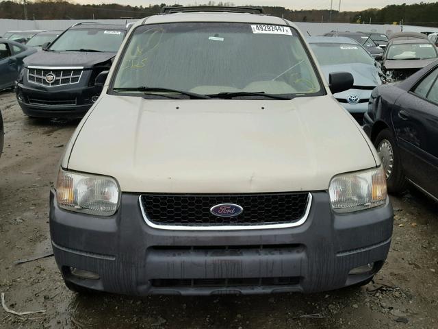 1FMCU93164KB06307 - 2004 FORD ESCAPE XLT GOLD photo 9