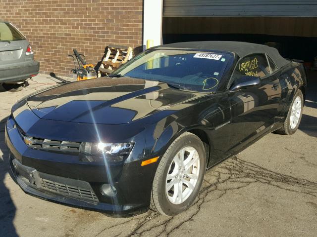 2G1FB3D33E9122867 - 2014 CHEVROLET CAMARO LT BLACK photo 2