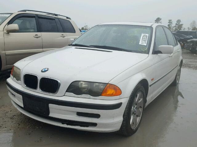 WBAAV33481FU75428 - 2001 BMW 325 I WHITE photo 2