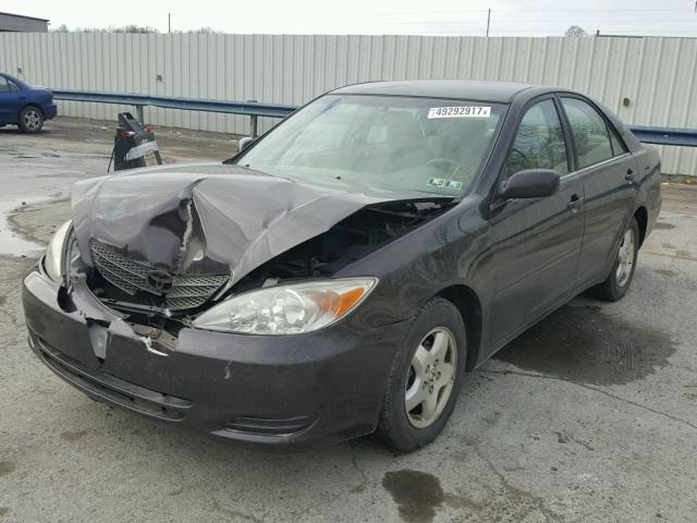 4T1BE32K22U563553 - 2002 TOYOTA CAMRY LE BLACK photo 2