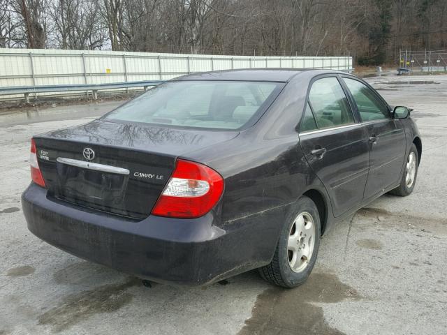 4T1BE32K22U563553 - 2002 TOYOTA CAMRY LE შავი ფოტო 4