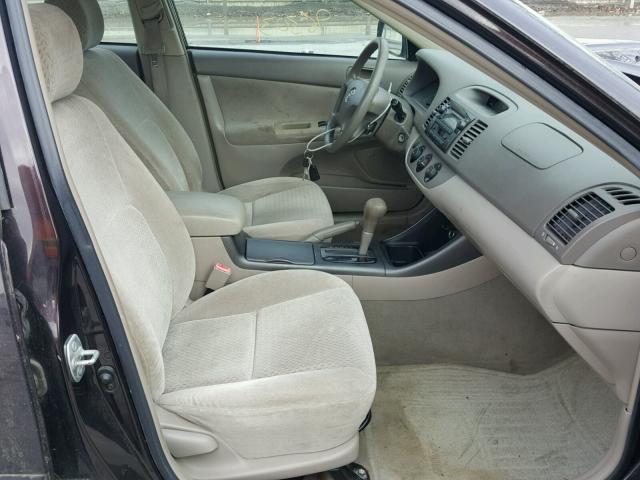 4T1BE32K22U563553 - 2002 TOYOTA CAMRY LE შავი ფოტო 5