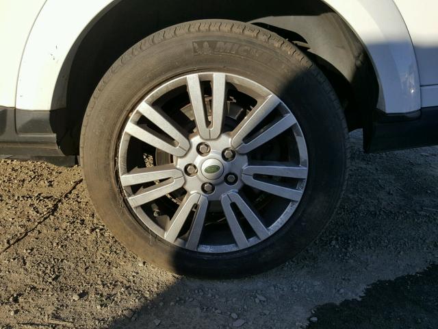 SALAK2D41BA550479 - 2011 LAND ROVER LR4 HSE LU WHITE photo 9