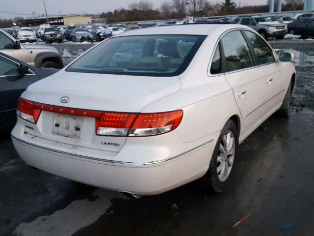 KMHFC46F26A105559 - 2006 HYUNDAI AZERA SE WHITE photo 4