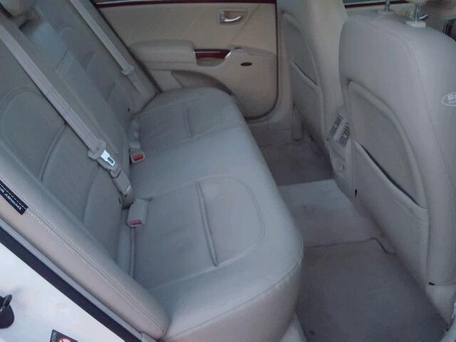 KMHFC46F26A105559 - 2006 HYUNDAI AZERA SE WHITE photo 6