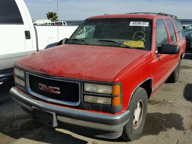 1GKEC16R2VJ737344 - 1997 GMC SUBURBAN C RED photo 2