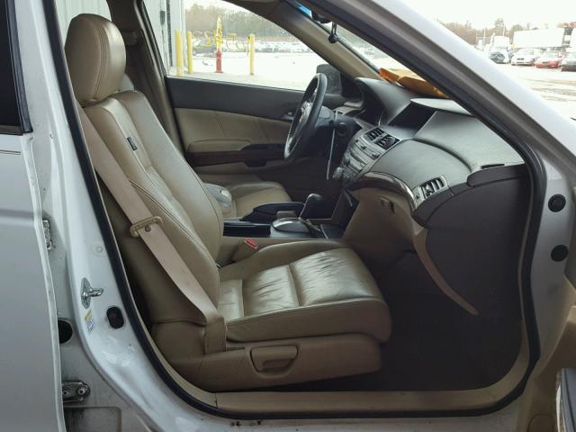 1HGCP26888A020201 - 2008 HONDA ACCORD EXL WHITE photo 5