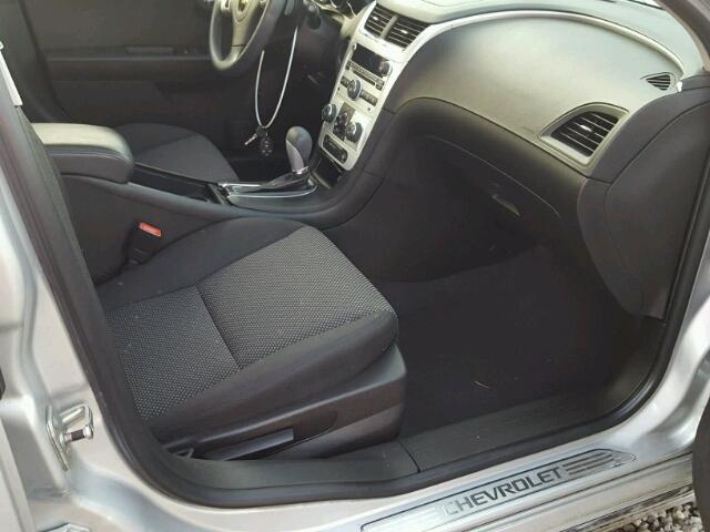 1G1ZC5EB2AF276726 - 2010 CHEVROLET MALIBU 1LT 银色 照片 5