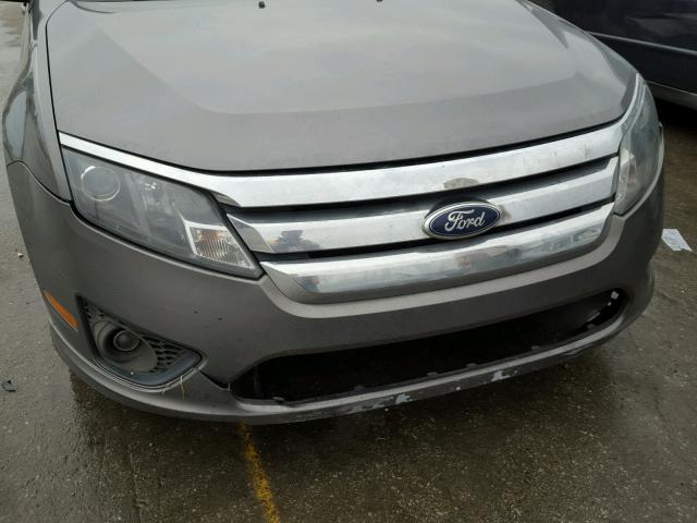 3FAHP0HA1AR291269 - 2010 FORD FUSION SE GRAY photo 9