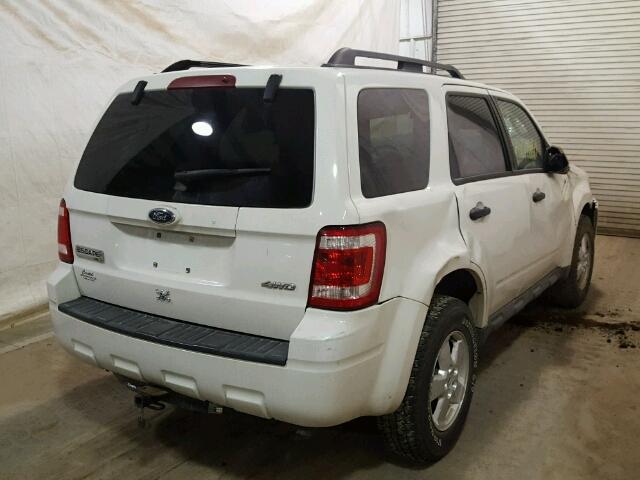 1FMCU93G49KC24688 - 2009 FORD ESCAPE XLT WHITE photo 4