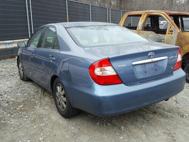 4T1BF30K52U525184 - 2002 TOYOTA CAMRY LE BLUE photo 3