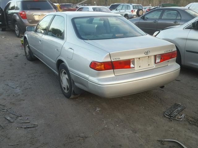 4T1BF22K01U117391 - 2001 TOYOTA CAMRY LE ვერცხლისფერი ფოტო 3