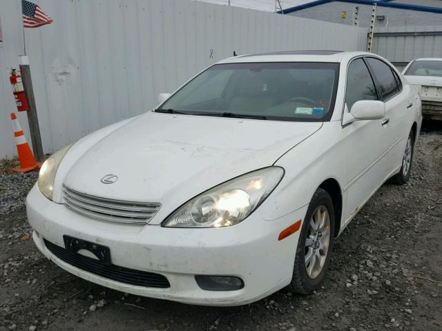 JTHBF30G720021743 - 2002 LEXUS ES 300 WHITE photo 2