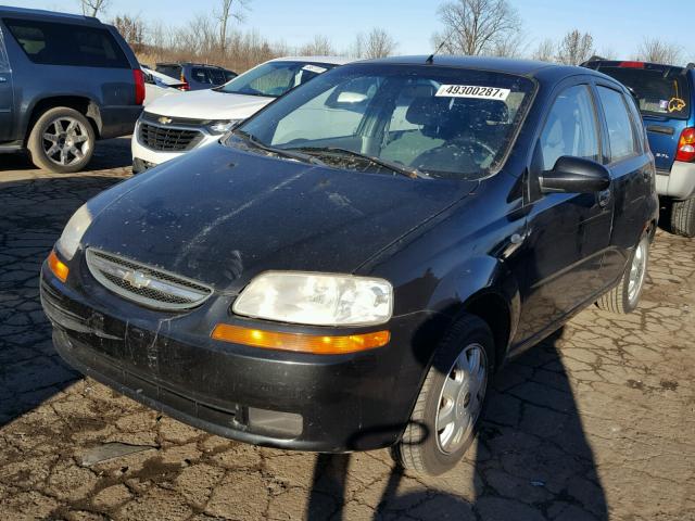 KL1TG62625B366347 - 2005 CHEVROLET AVEO LT BLACK photo 2