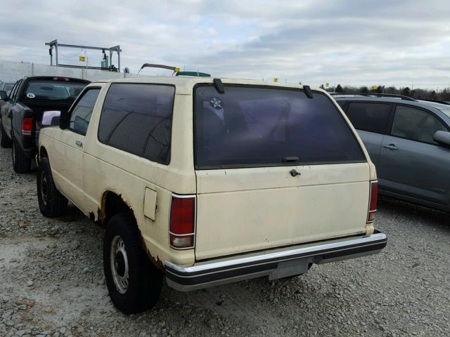 1GNCT18Z8K8217935 - 1989 CHEVROLET BLAZER S10 YELLOW photo 3