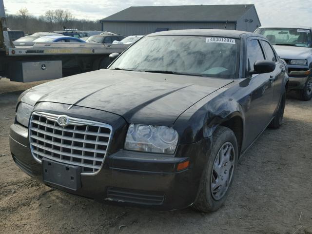 2C3KA43R08H164285 - 2008 CHRYSLER 300 LX BLACK photo 2