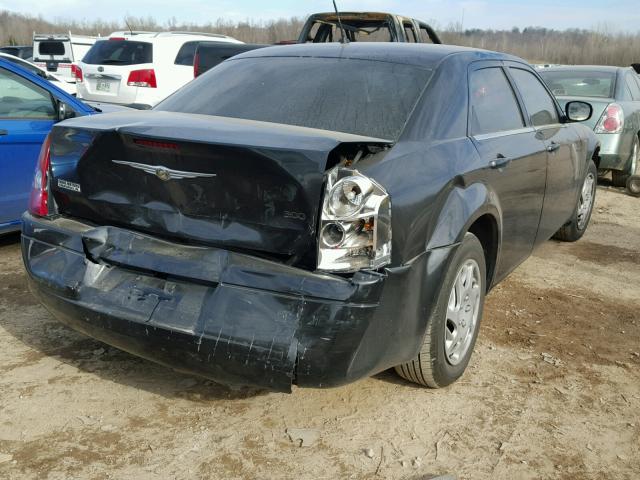 2C3KA43R08H164285 - 2008 CHRYSLER 300 LX BLACK photo 4