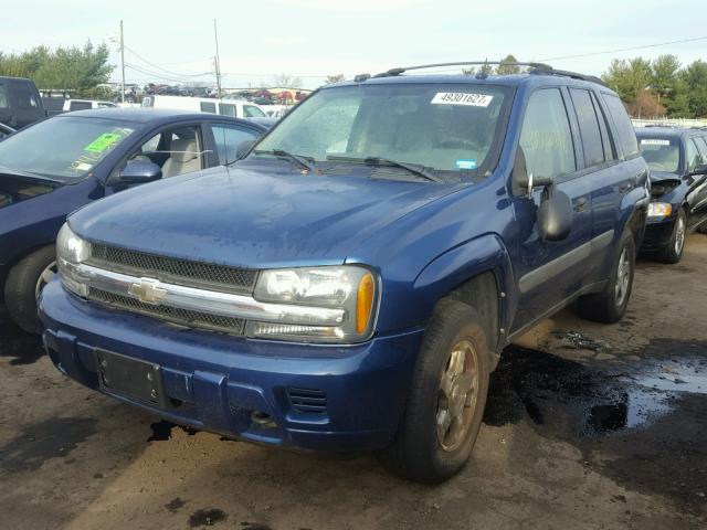 1GNDT13S552192949 - 2005 CHEVROLET TRAILBLAZE BLUE photo 2