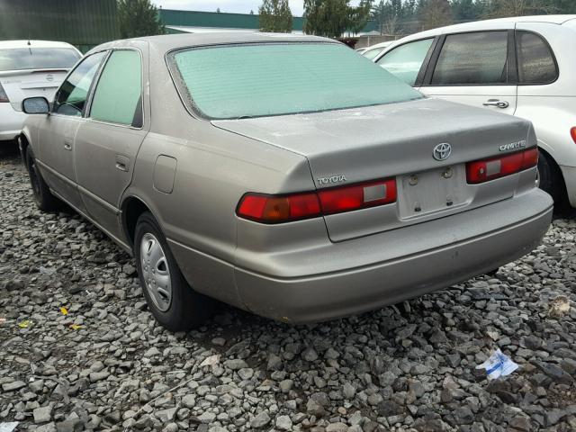 JT2BG22K5W0146121 - 1998 TOYOTA CAMRY CE GRAY photo 3