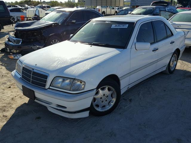 WDBHA24GXYA858423 - 2000 MERCEDES-BENZ C 230 WHITE photo 2