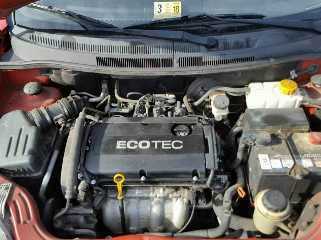 KL1TD56E29B343483 - 2009 CHEVROLET AVEO LS RED photo 7