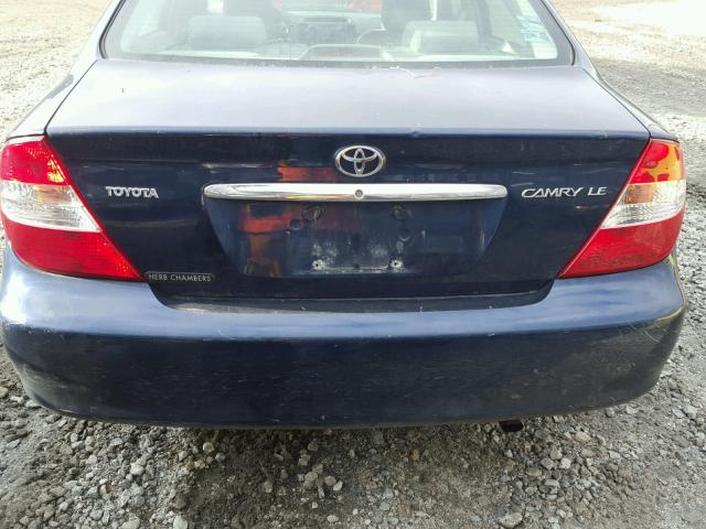 4T1BE32K62U502593 - 2002 TOYOTA CAMRY LE BLUE photo 9