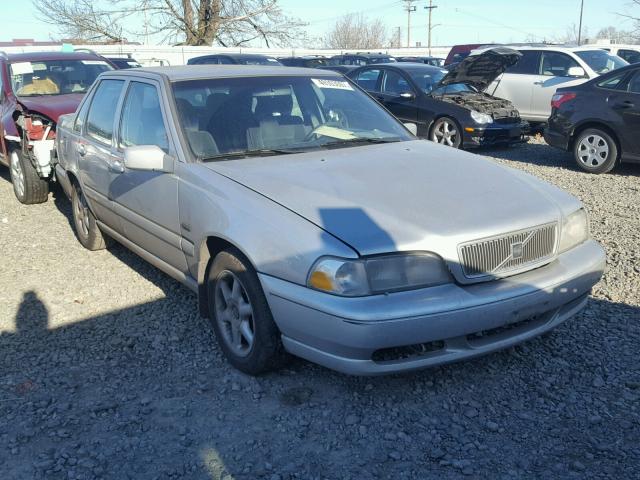 YV1LS5574W2528061 - 1998 VOLVO S70 SILVER photo 1