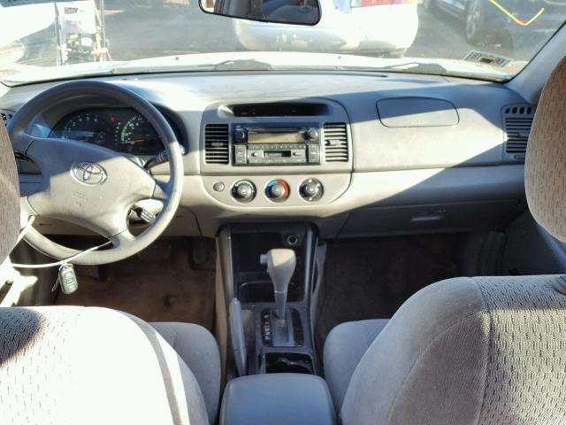 4T1BE32K93U158372 - 2003 TOYOTA CAMRY LE ვერცხლისფერი ფოტო 9