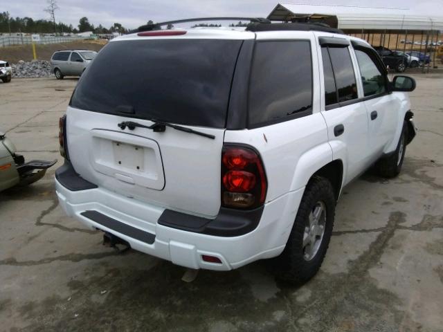 1GNDT13S442153347 - 2004 CHEVROLET TRAILBLAZE WHITE photo 4