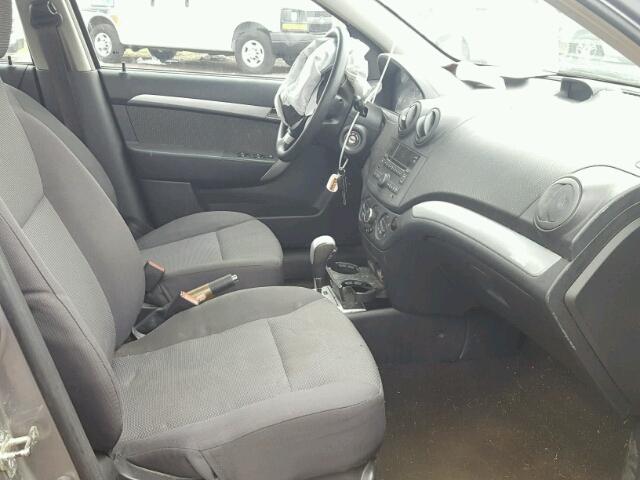 KL1TD5DE8AB126866 - 2010 CHEVROLET AVEO LS 灰色 照片 5