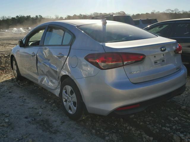 3KPFK4A75HE131127 - 2017 KIA FORTE LX SILVER photo 3