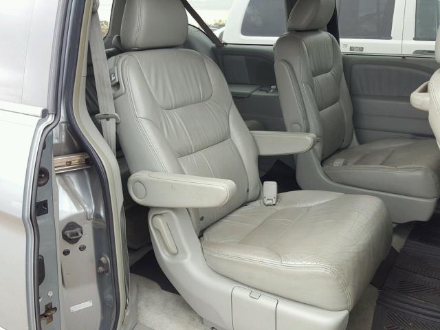 5FNRL38735B110695 - 2005 HONDA ODYSSEY EX SILVER photo 6