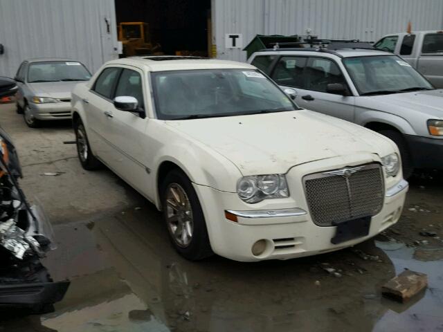 2C3AA63H75H546307 - 2005 CHRYSLER 300C WHITE photo 1