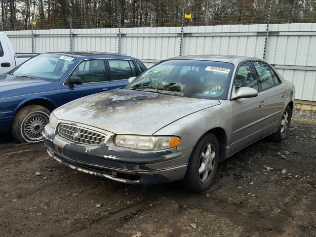 2G4WB55K621292462 - 2002 BUICK REGAL LS GOLD photo 2